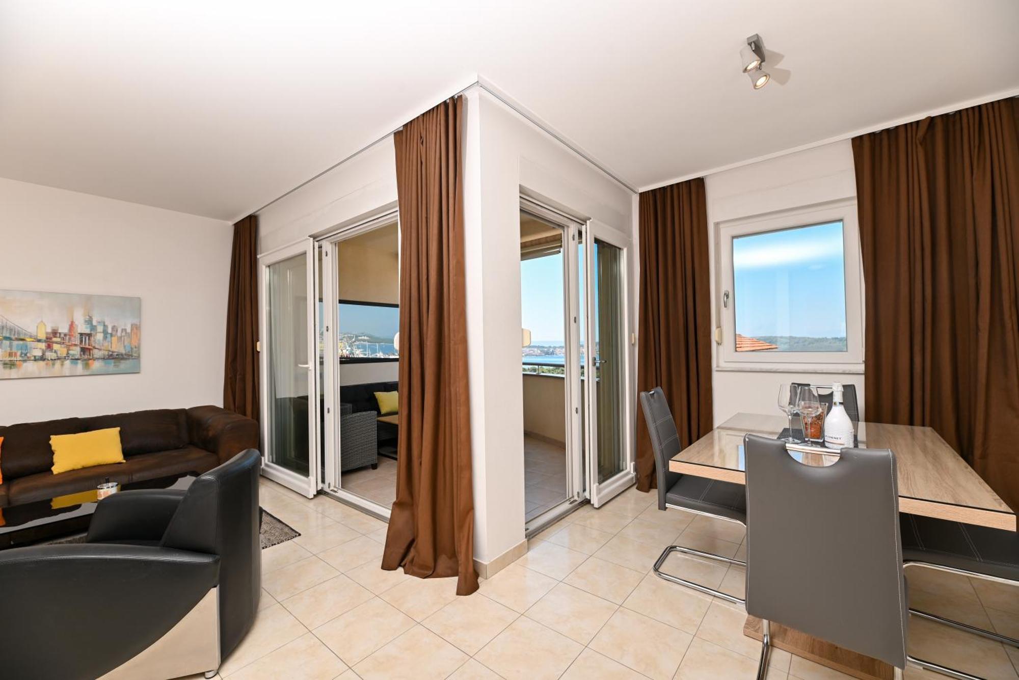 Sunny Place With Sea View Trogir Extérieur photo