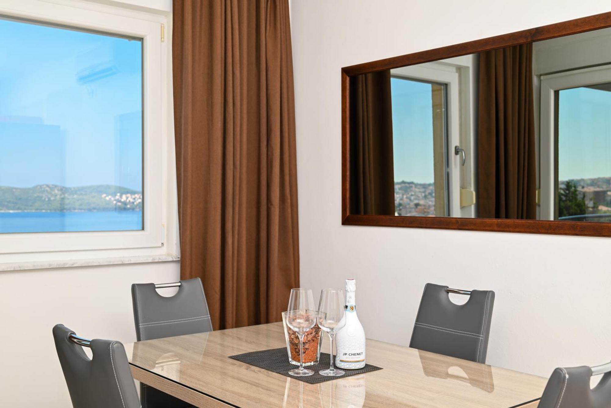 Sunny Place With Sea View Trogir Extérieur photo